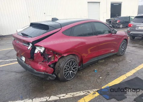 2025 Ford Mustang Mach-E Premium z USA, uszkodzony, nr VIN 3FMTK3SU3SMA44255